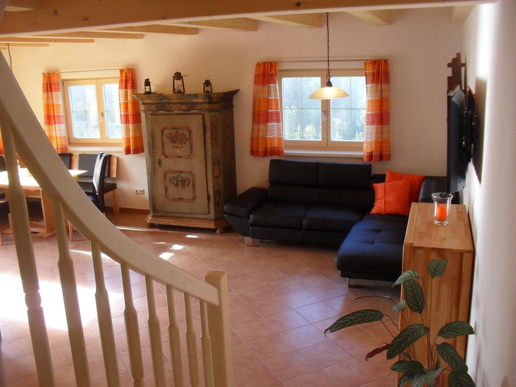 Bio-Bergbauernhof Moeslhof Apartment ไอเกน อิม เอนน์สทาล ห้อง รูปภาพ